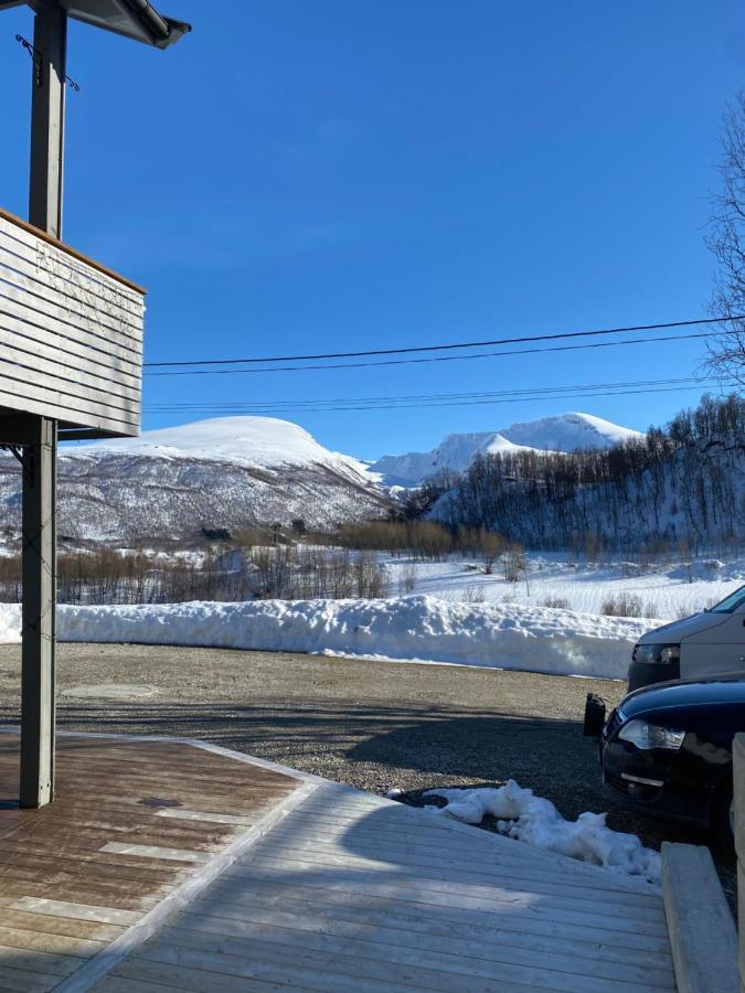 Hundbergan Apartment-Free Parking-15 Min From Tromso Tromsdalen Екстер'єр фото